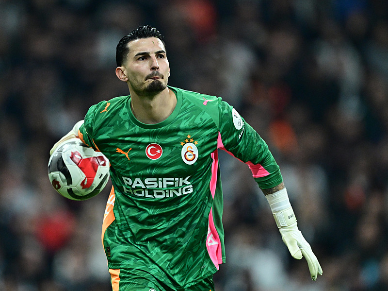 Uğurcan Çakır'ın Beşiktaş'a karşı inanılmaz üstünlüğü-3