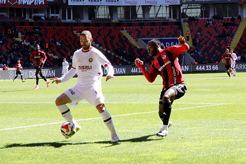 Hasret yine bitmedi! Gaziantep FK - Fatih Karagümrük: 1-1 | MAÇ SONUCU-7