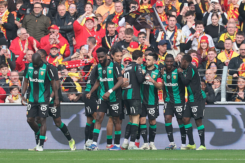 lens-metzi-3-0-ile-gecti-1772988210190.jpg Lens Metz'i 3-0 ile geçti!-2