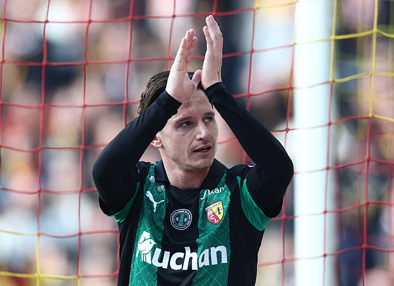 lens-metzi-3-0-ile-gecti-1772988214481.jpg Lens Metz'i 3-0 ile geçti!-3