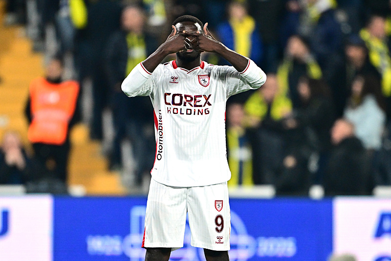 Marius Marius Mouandilmadji'den Fenerbahçe karşısında ilk!-2