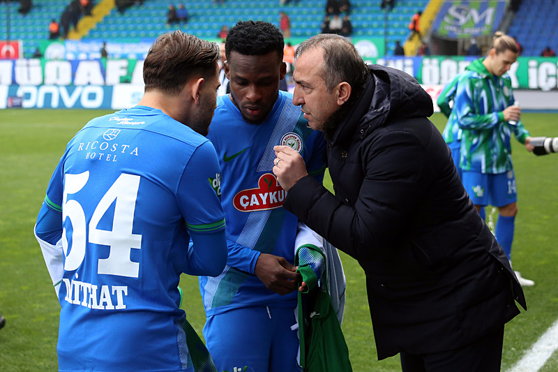 tek-golle-3-puan-rizespor-antalyaspor-1-0-mac-sonucu-1772973604238.jpeg Tek golle 3 puan! Rizespor - Antalyaspor: 1-0 | MAÇ SONUCU-2