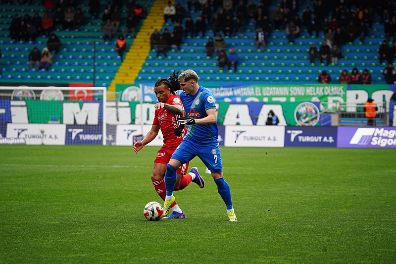 tek-golle-3-puan-rizespor-antalyaspor-1-0-mac-sonucu-1772973612035.jpeg Tek golle 3 puan! Rizespor - Antalyaspor: 1-0 | MAÇ SONUCU-6