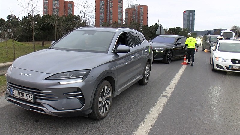 İstanbul’da dronlu trafik denetimi: Taralı alan ihlaline ceza yağdı-1
