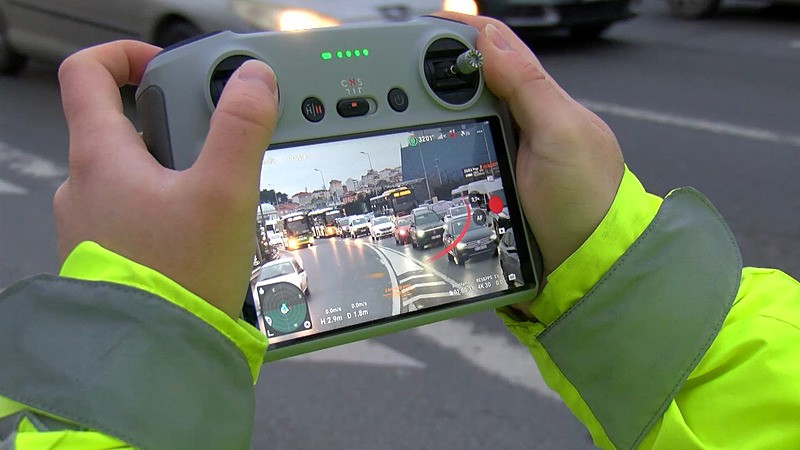 İstanbul’da dronlu trafik denetimi: Taralı alan ihlaline ceza yağdı-2