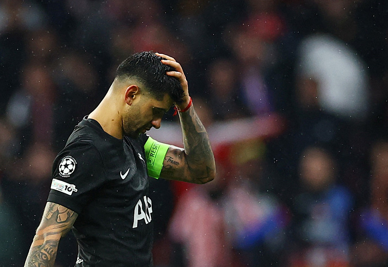 Tottenham'da tehlike çanları çalarken oyuncular bambaşka dünyada-4