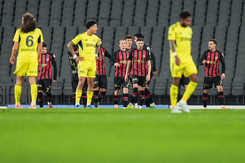 Zirvede yıkım! Fatih Karagümrük - Fenerbahçe: 2-0 | MAÇ SONUCU-9