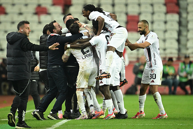 Hasret sona erdi! Antalyaspor - Gaziantep FK: 1-4 | MAÇ SONUCU-2
