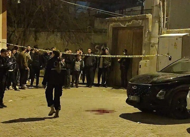 Şırnak'ta silahlı saldırı: Sokakta yürürken başından vuruldu-3