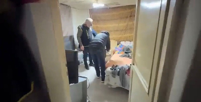 Bursa'da 7 yıl evde saklanan çocuk kurtarıldı: Babaanne tutuklandı!-4