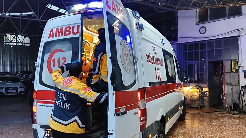 fatihte-2-katli-binada-yangin-1-kisi-hayatini-kaybetti-yaralilar-var-1773467932888.jpeg Fatih’te 2 katlı binada yangın: 1 kişi hayatını kaybetti, yaralılar var-7