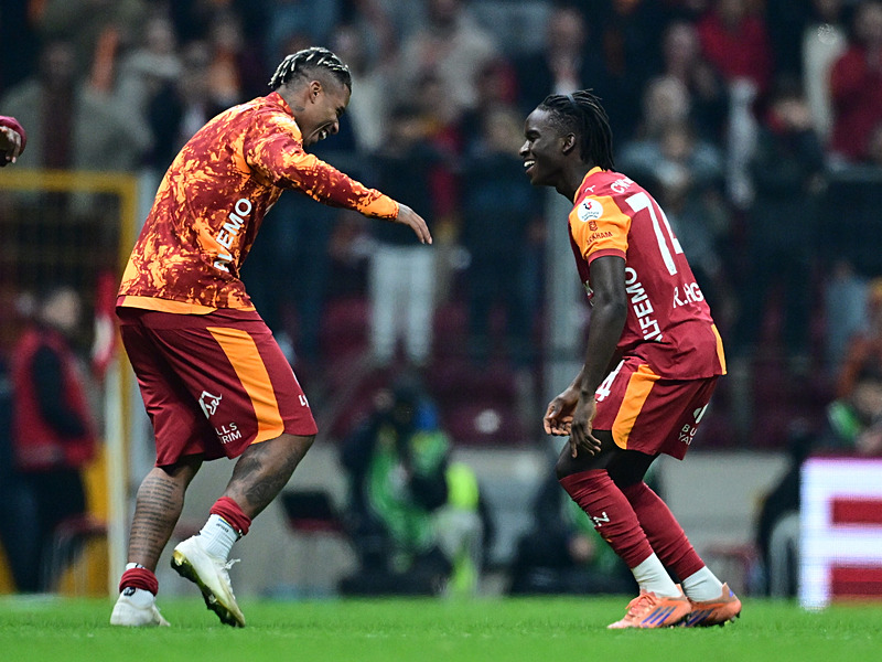 Şampiyonluğa dev adım! Galatasaray - Başakşehir: 3-0 | MAÇ SONUCU-9