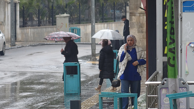 1773551193916.jpeg Meteoroloji'den sarı kod: 90 KM fırtına, toz, sağanak ve kar bir arada! 19 il için saat verildi-12