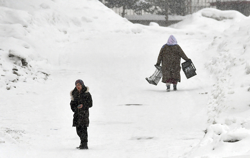 1773551201762.jpeg Meteoroloji'den sarı kod: 90 KM fırtına, toz, sağanak ve kar bir arada! 19 il için saat verildi-9