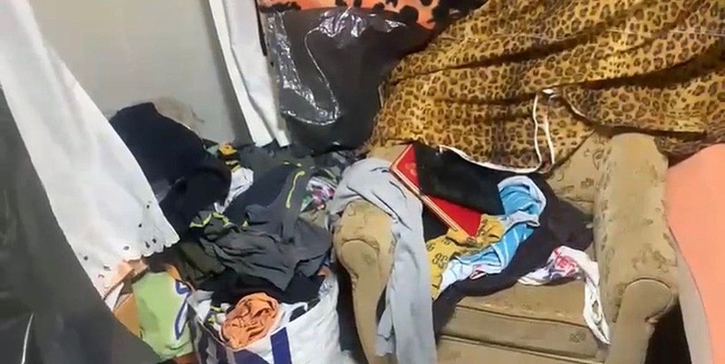 Bursa’da harabe evde alıkonulan çocuk 7 yıl sonra Alman annesiyle buluştu-5