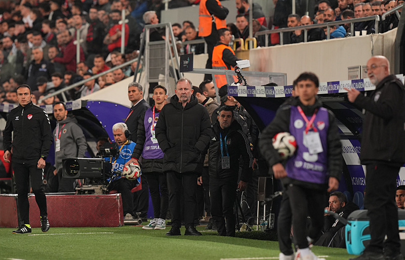 sergen-yalcin-roportaja-cikamadi-iste-nedeni-1773603189197.jpg Sergen Yalçın röportaja çıkamadı! İşte nedeni-3