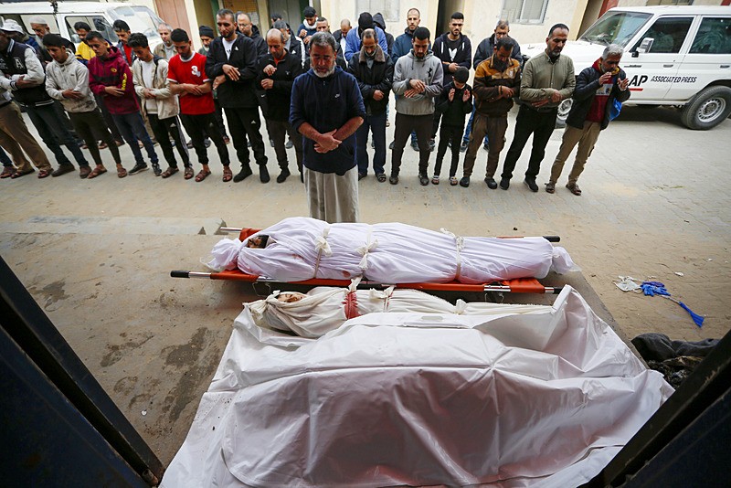 Tescilli soykırımcı! Katil İsrail ordusu Filistinli aileyi nasıl yok ettiğini itiraf etti-4