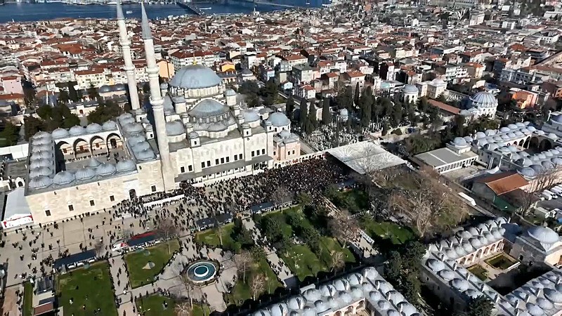 İlber Ortaylı'ya veda: Fatih Cami haziresine defnedildi | Başkan Erdoğan'dan taziye-3