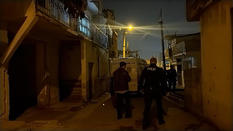 Mersin'de sokak ortasında silahlı kavga: 2 kişi hayatını kaybetti-3