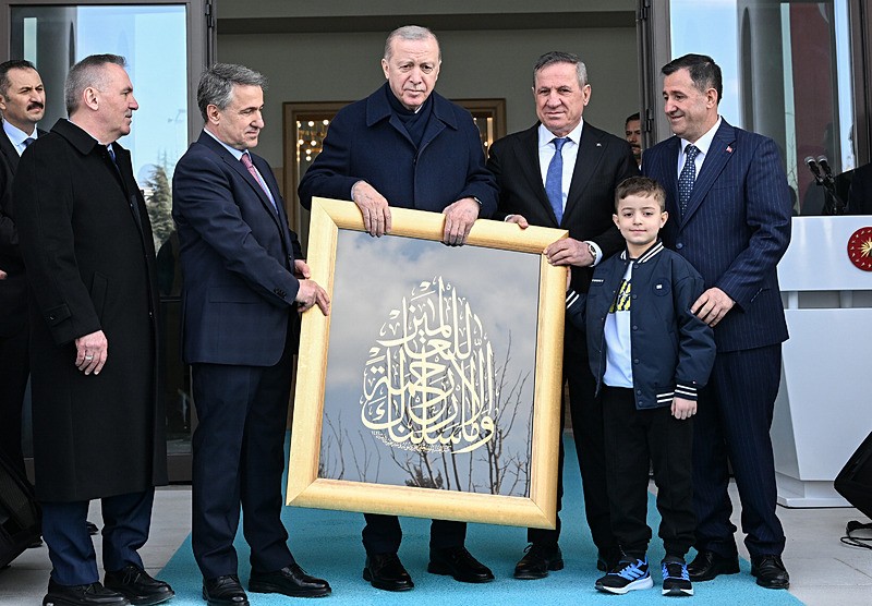 Başkan Erdoğan 5 bin kişilik caminin açılışını yaptı: Milli ve manevi kimliğimize sahip çıkmaya devam edeceğiz-4