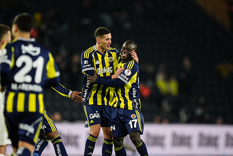 N'Golo Kante Fenerbahçe formasıyla ilk golünü attı-2