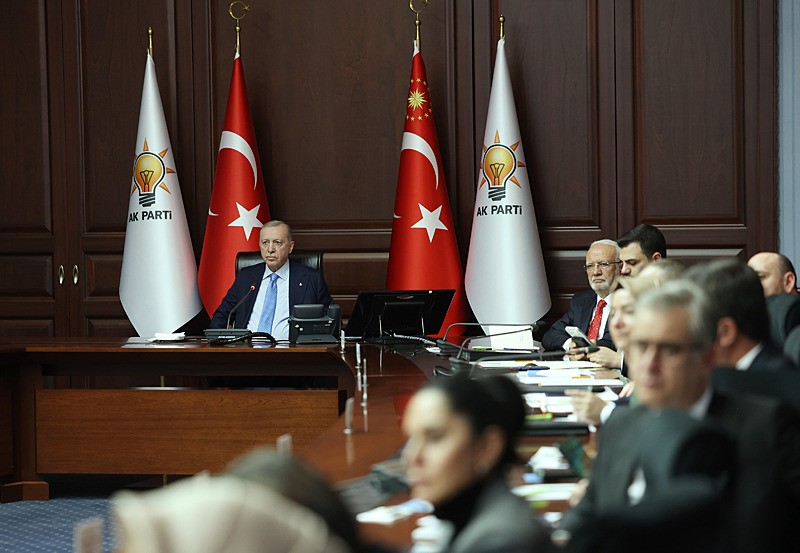 Başkan Erdoğan AK Parti teşkilatlarıyla bayramlaştı önemli mesajlar verdi: "Savaşın yayılmaması için yoğun çaba harcadık"-4