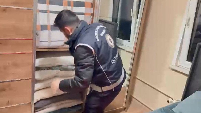 Ümraniye ve Küçükçekmece'de göçmen kaçakçılığı operasyonu: 4 gözaltı-3
