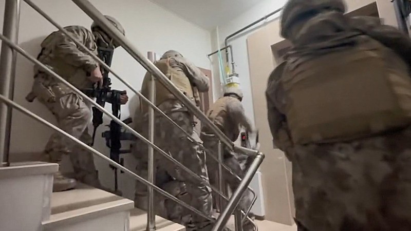 Ümraniye ve Küçükçekmece'de göçmen kaçakçılığı operasyonu: 4 gözaltı-4