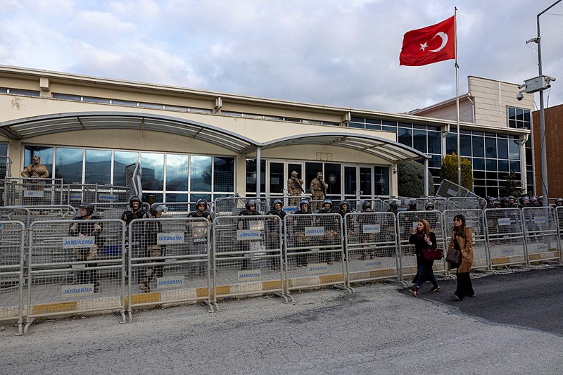 CHP'de "Silivri" fiyaskosu! Ekrem İmamoğlu betona gömen gömene: 1200 ile başladı 200'e çakıldı-3