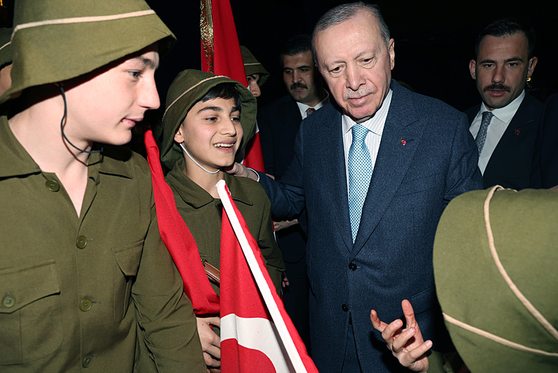 Külliye'de "zafer" sahnesi: Başkan Erdoğan "Şüheda 1915" tiyatro gösterimini izledi-4