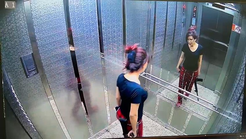 Pijamayla evden çıkan kadın ayrıldığı sevgilisinin evine ateş etti: Pompalıyla kamerada!-3