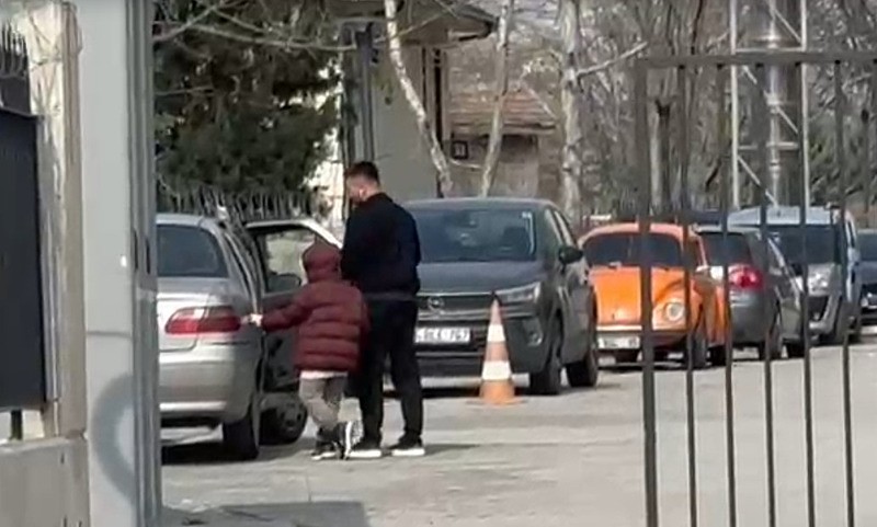 Bursa'da 7 yıl saklanan Nazar ve Alman annesi DNA testi için Adli Tıp'ta buluştu-5