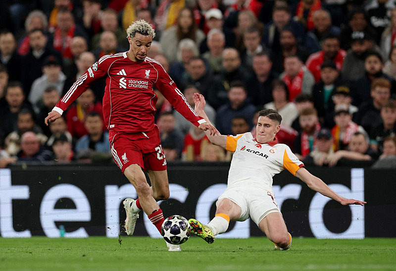 Galatasaray Şampiyonlar Ligi'nde Liverpool'a elendi: 4-0-11