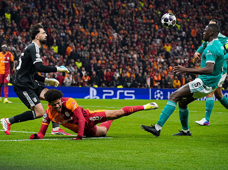 Liverpool'dan Galatasaray maçı sonrası Ibrahima Konate için ırkçılık tepkisi!-10