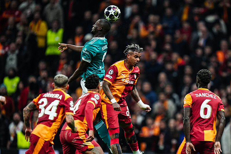 Liverpool'dan Galatasaray maçı sonrası Ibrahima Konate için ırkçılık tepkisi!-9
