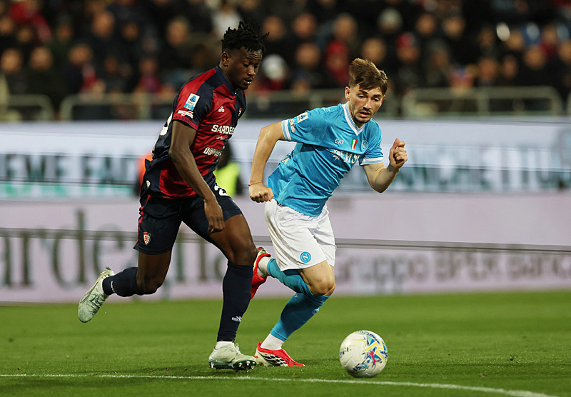 Napoli deplasmanda Cagliari'yi 1-0 yendi-2