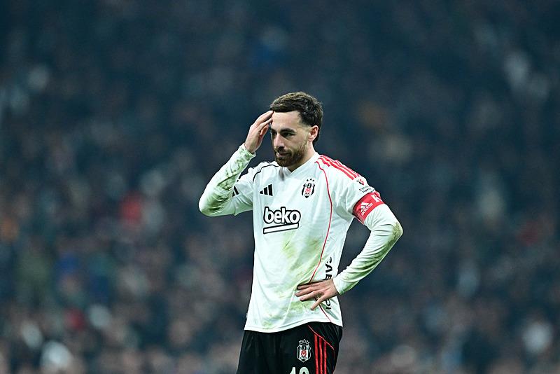 orkun-kokcuye-manchester-united-tottenham-ve-inter-talip-oldu-1774081499641.jpeg Orkun Kökçü'ye Manchester United, Tottenham ve Inter talip oldu-2