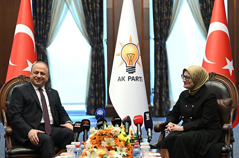 Siyasi partiler bayramlaştı: Gündem Terörsüz Türkiye!-3