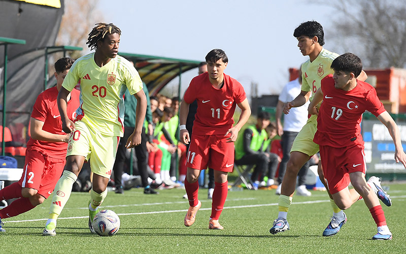 Türkiye U17 İspanya ile yenişemedi: 0-0-3
