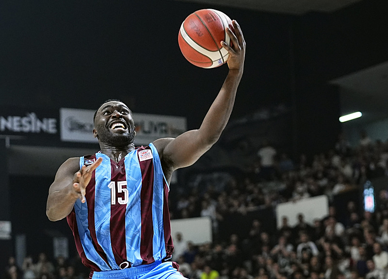 Beşiktaş GAİN Trabzonspor'u evinde devirdi: 86-80-2