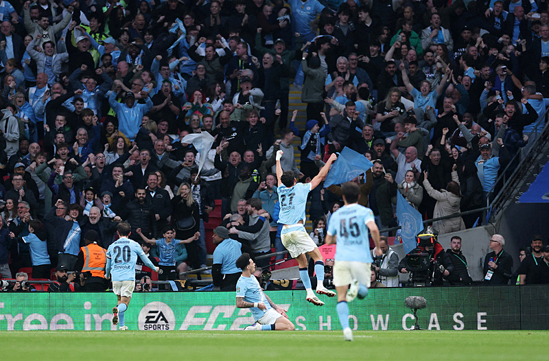 Manchester City Arsenal'i 2-0 yenip İngiltere Lig Kupası şampiyonu oldu-2