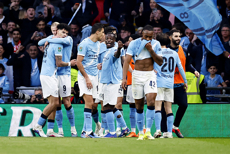 Manchester City Arsenal'i 2-0 yenip İngiltere Lig Kupası şampiyonu oldu-3