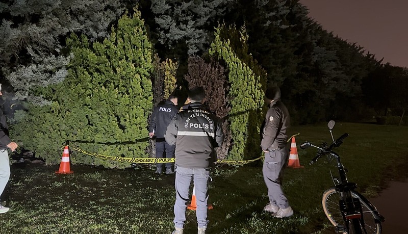 Ümraniye'de şüpheli ölüm: Parkta erkek cesedi bulundu-3