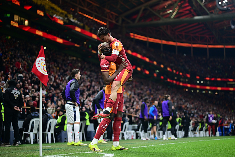 Galatasaray 150 milyon euro istiyor: Victor Osimhen için 4 takım devrede!-5