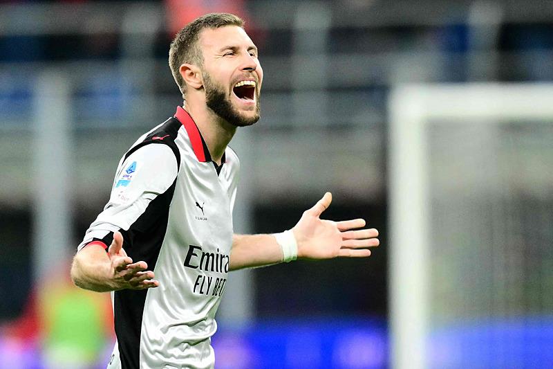 galatasarayda-stoper-hedefi-pavlovic-1774245165021.jpeg Galatasaray Strahinja Pavlovic transferi için yeniden harekete geçiyor-3