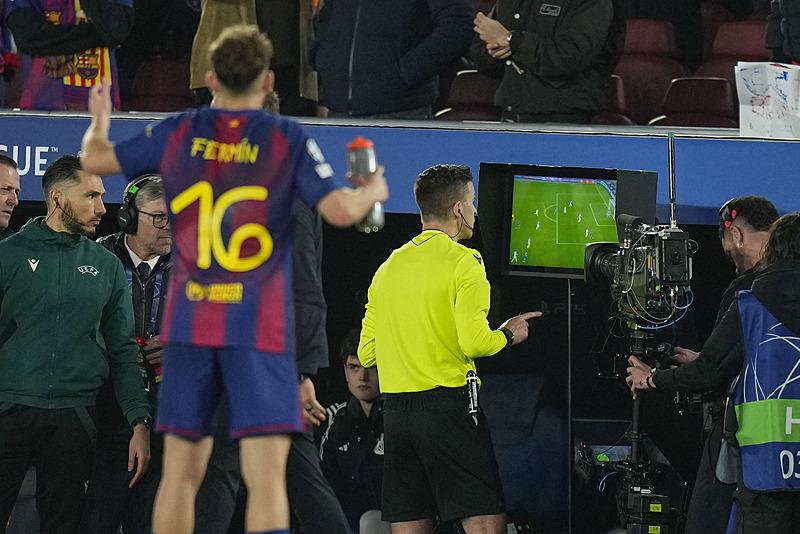 Türkiye - Romanya maçını Fransız hakem François Letexier yönetecek-2