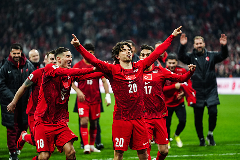 Ferdi Kadıoğlu'ndan milli takımda ilk!-7