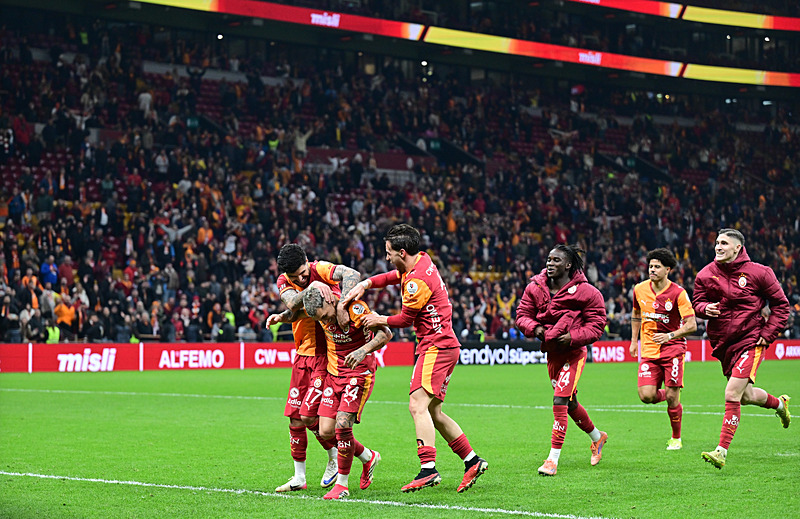 Galatasaray'dan 347 milyon euroluk devasa gelir!-5