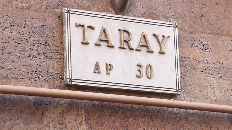 orhan-pamukun-9-dairesi-bulundugu-taray-apartmani-davasinda-karar-yikilip-yeniden-yapilacak-1774527579747.jpeg Orhan Pamuk'un 9 dairesi bulunduğu Taray Apartmanı davasında karar: Yıkılıp yeniden yapılacak-2