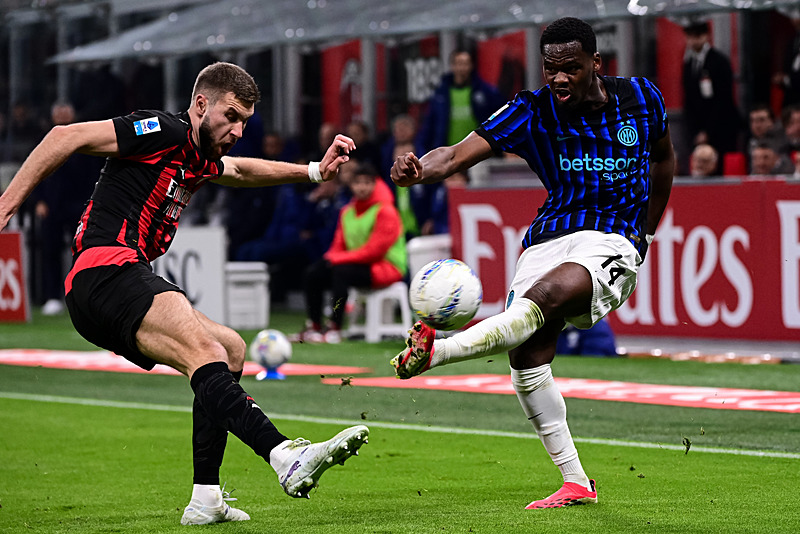 Galatasaray'a Strahinja Pavlovic transferinde dev rakip-4